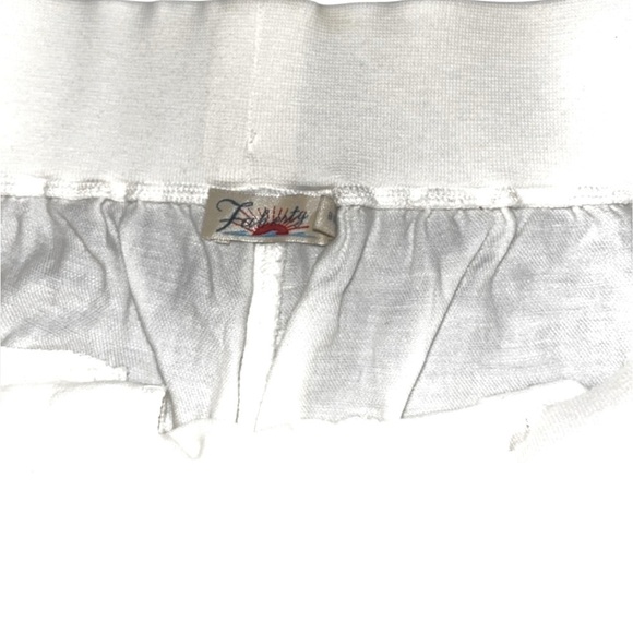 Faherty size medium Arlie Day linen blend shorts white in excellent condition - Picture 6 of 7